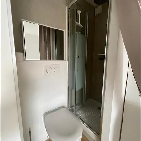 Au Calme A Gare Appartement